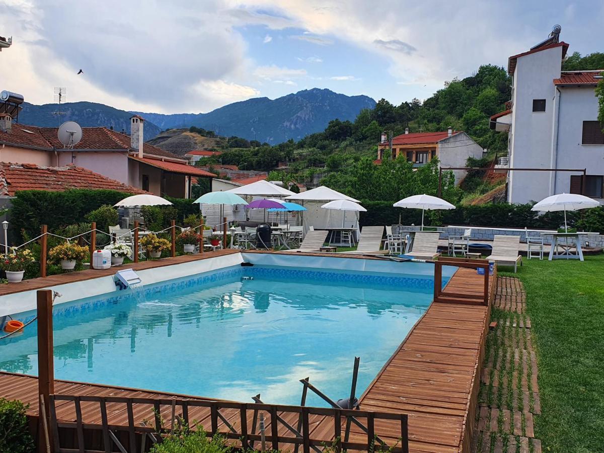 เธียโตร โฮเต็ล โอดิสซิออน Hotel กาลัมปากา ภายนอก รูปภาพ