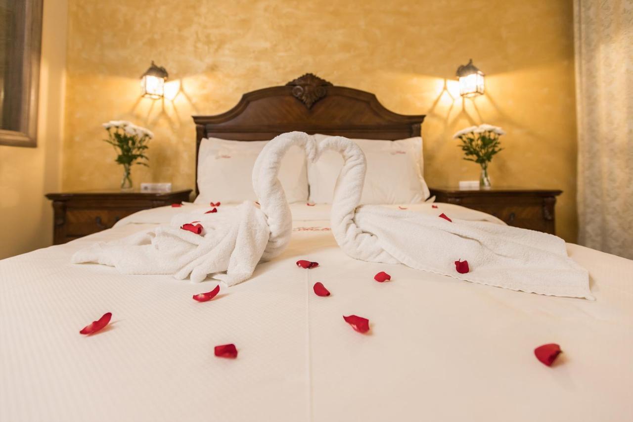 เธียโตร โฮเต็ล โอดิสซิออน Hotel กาลัมปากา ภายนอก รูปภาพ